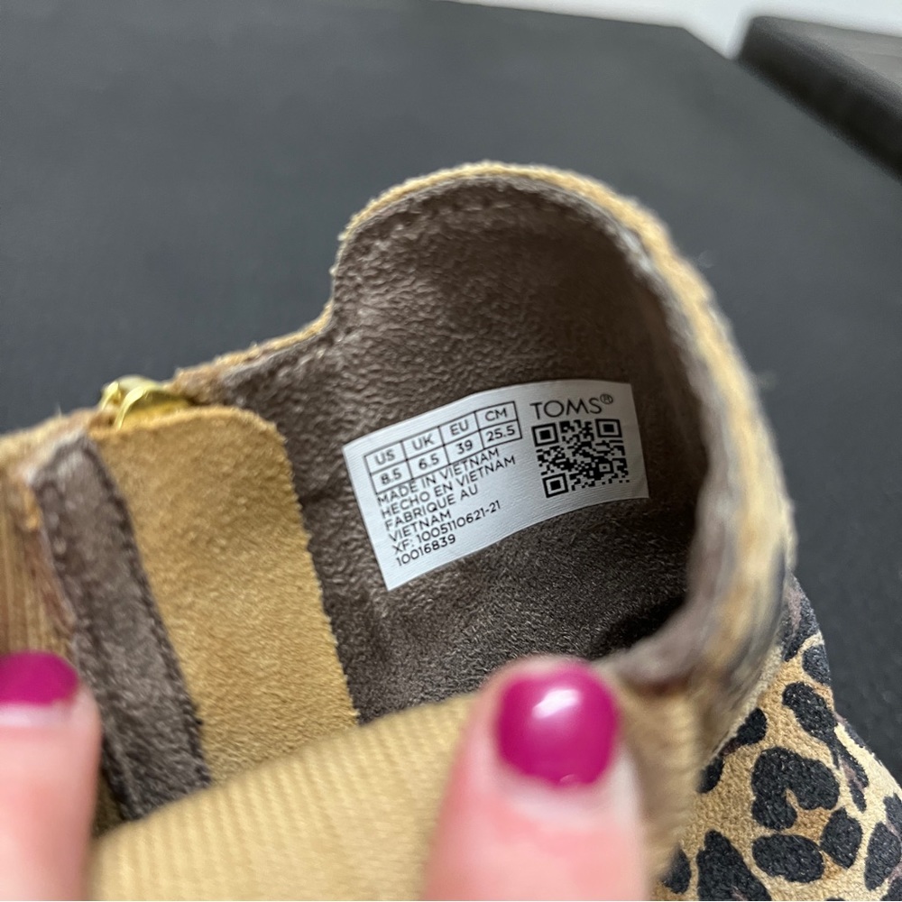 Toms Leopard print Sadie wedge boot, size 8.5, EUC - Picture 4 of 10